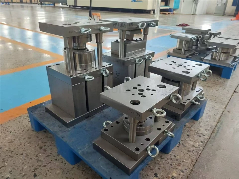 Custom Sheet Metal Stamping Parts, Metal Bending, Stainless Steel And Aluminum Precision Sheet Metal Stamping Dies suppliers